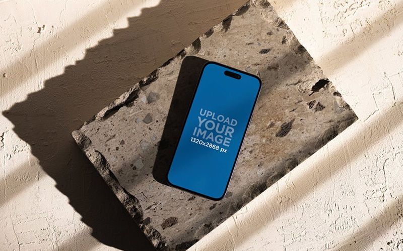 62 20 premium and free photo realistic iphone mockups in psd